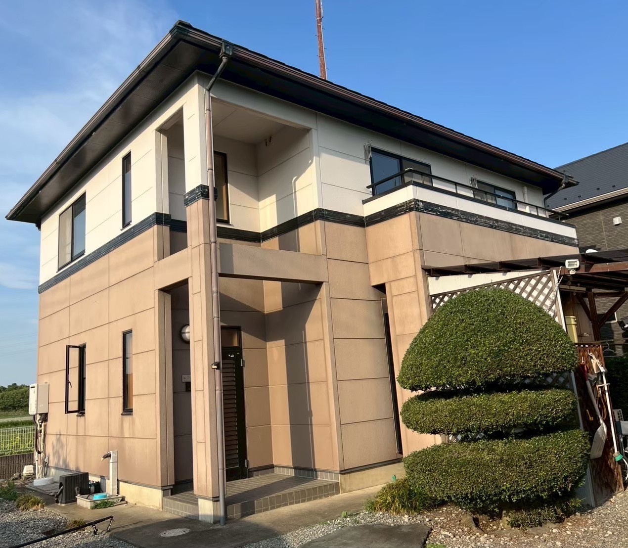 深谷市の築26年のお宅で、ローコスト屋根・外壁塗装をご提案。